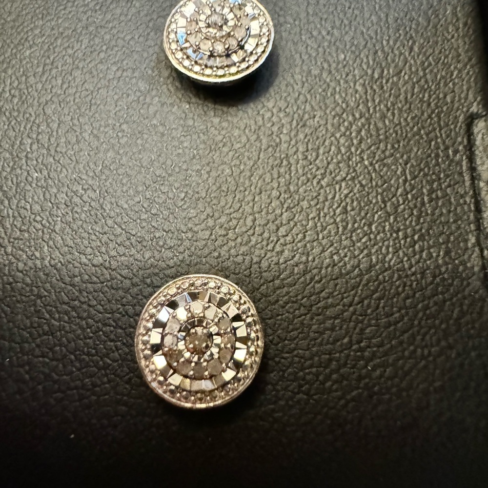 Sterling Silver Earrings Posts in gift box NEW Christmas Holiday Gift - Picture 3 of 6